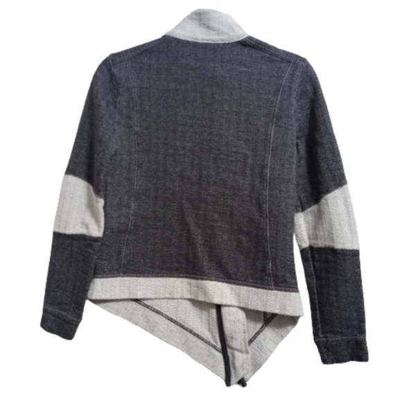 Puma Sweater Size Medium‎ - Picture 2 of 8